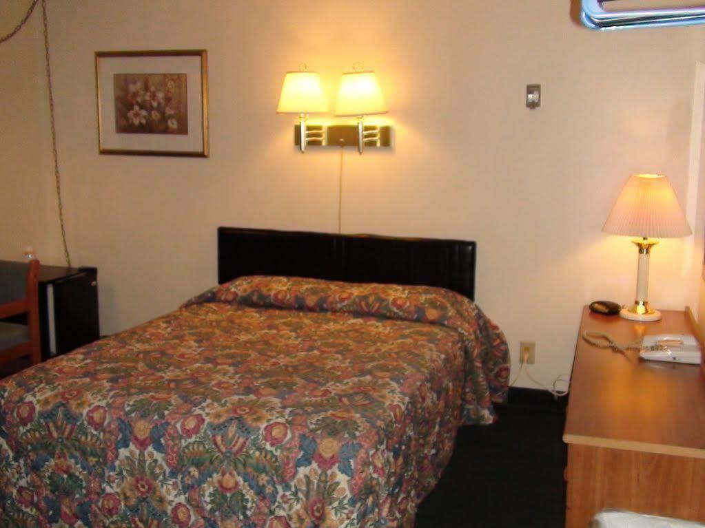 Highlander Inn Rutland Extérieur photo